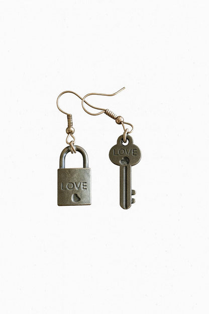 Vintage Key Dangle Earrings: Antique Bronze Steampunk Jewelry