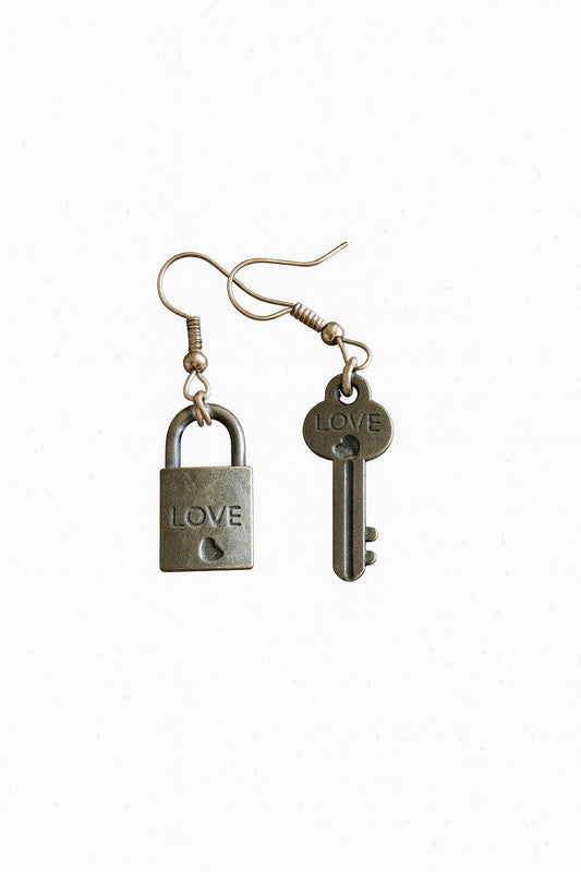 Vintage Key Dangle Earrings: Antique Bronze Steampunk Jewelry
