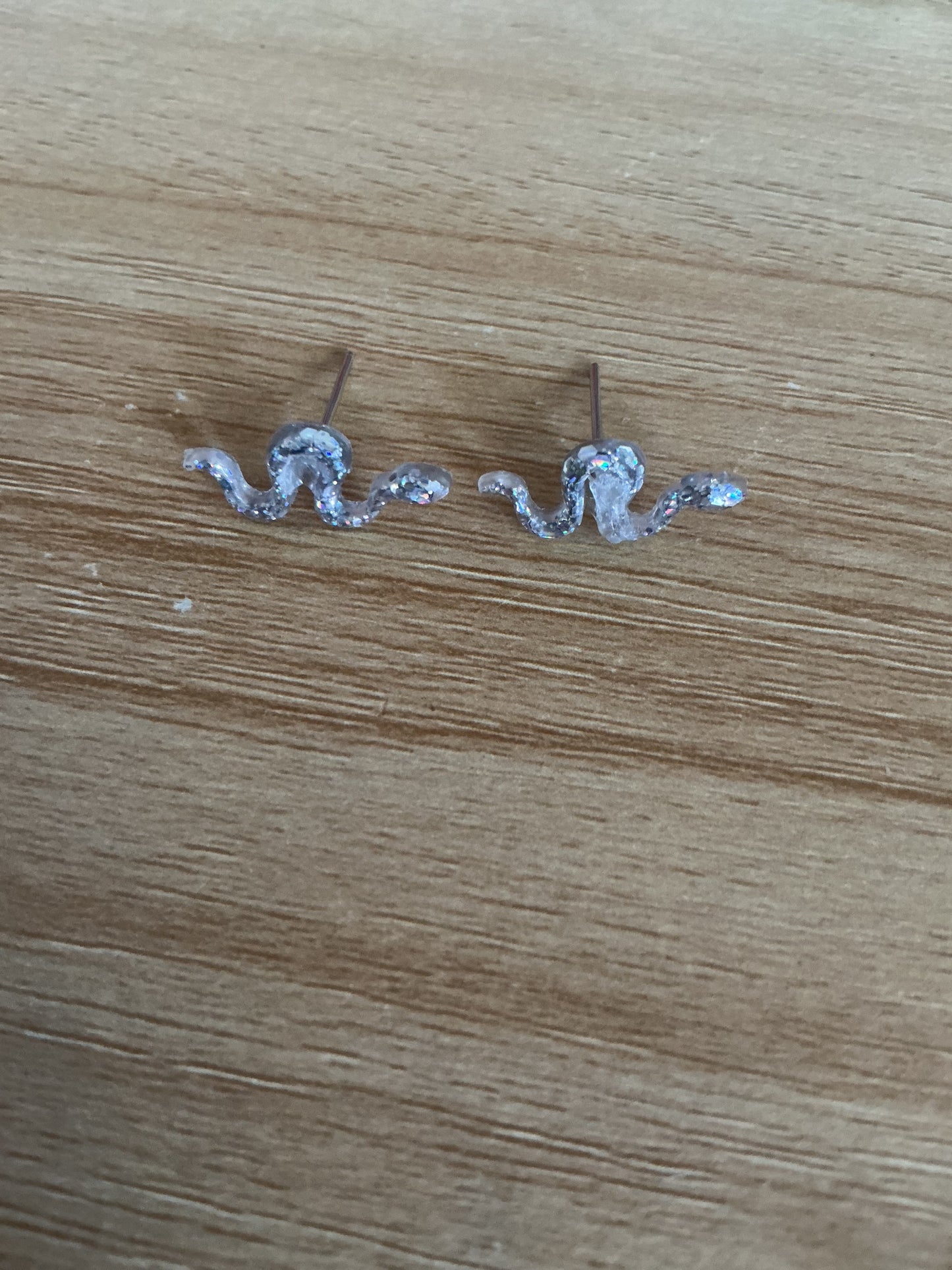 Snake studs